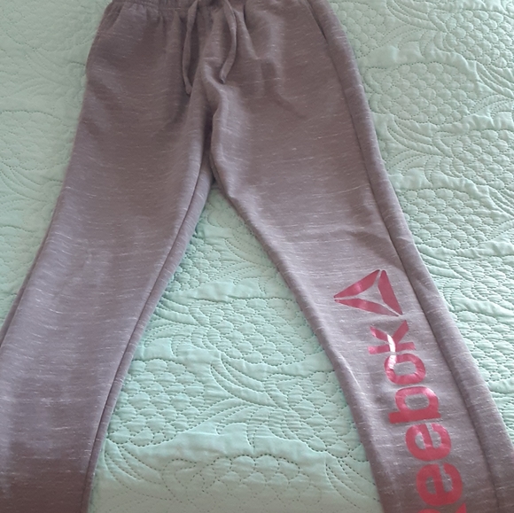 NWOT Reebok kids sweatpants - Picture 3 of 4